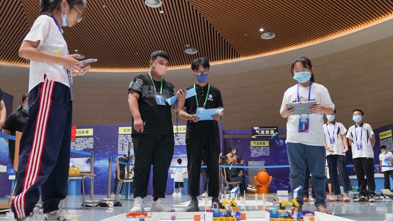 企业数字化工具：如何选择合适的厂家直销方案**